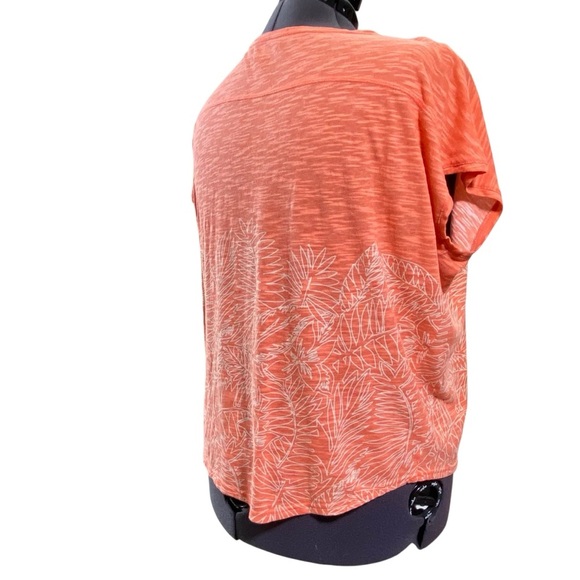 OCEAN & COAST  Coral Floral/Palms Graphic Women's size XL Short sleeve Tee Top - Picture 4 of 8